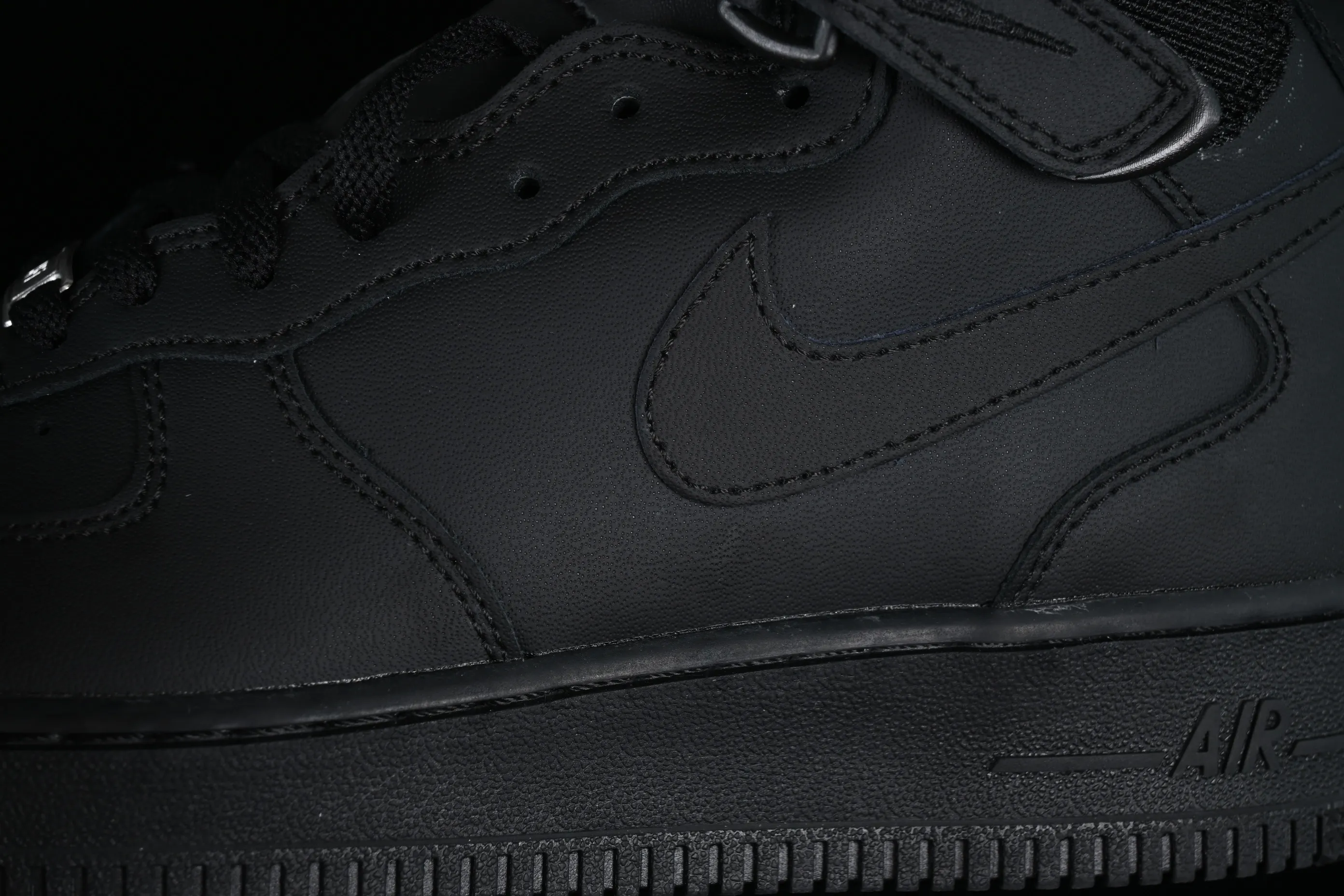 All categories Nk Air Force 1 Air Force series Nk Air Force 1 Mid Air Force mid-top Nk Air Force 1'07 Mid Air Force all-black mid-top casual sneakers 315123-001